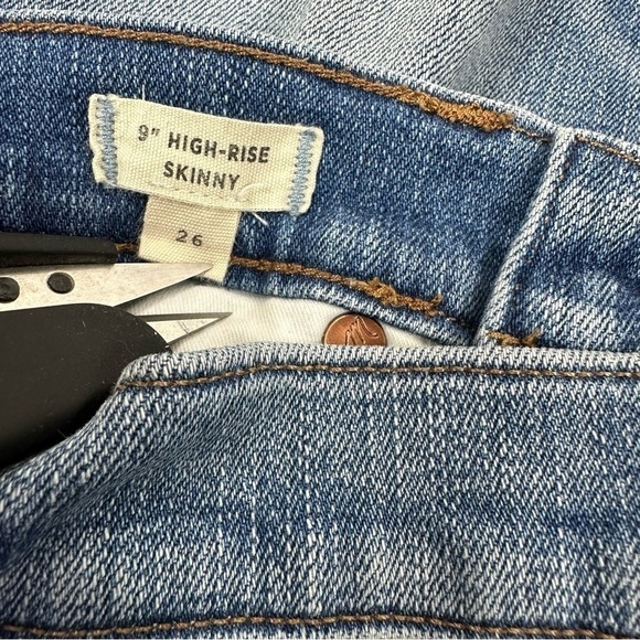 Madewell 9" High Rise Skinny Jeans Sz 26 In Destructed Hem Edition - Picture 17 of 17